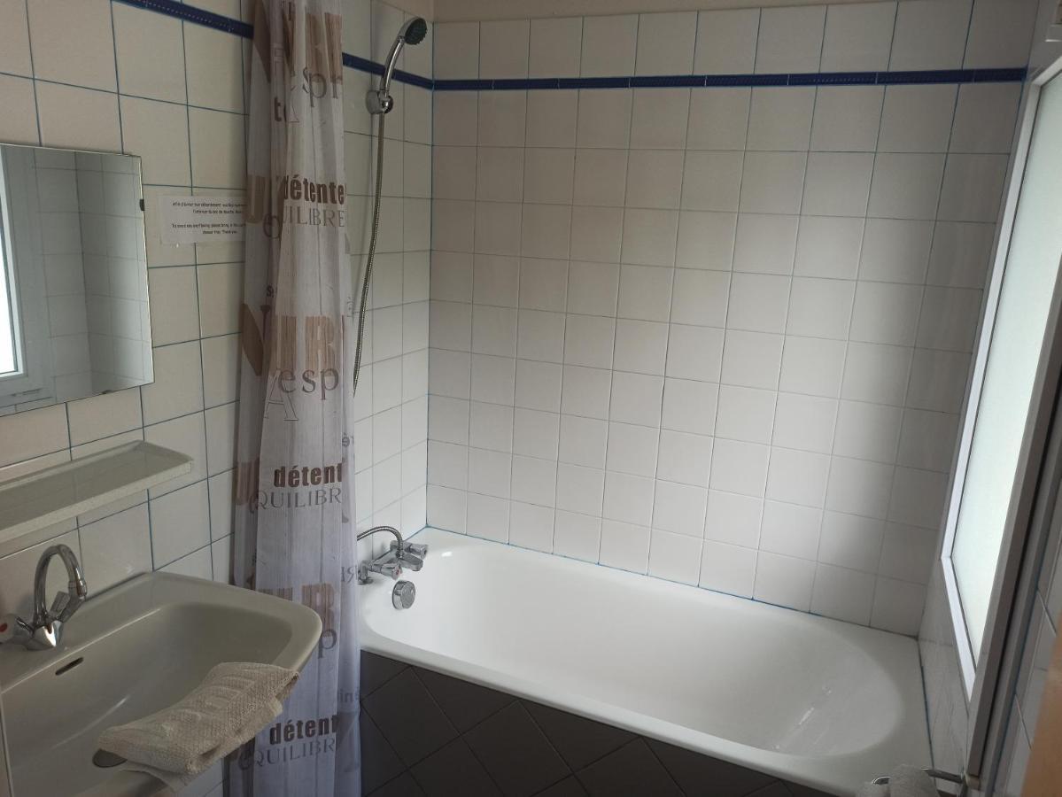 فندق La Pierre Blanche Luzenac المظهر الخارجي الصورة